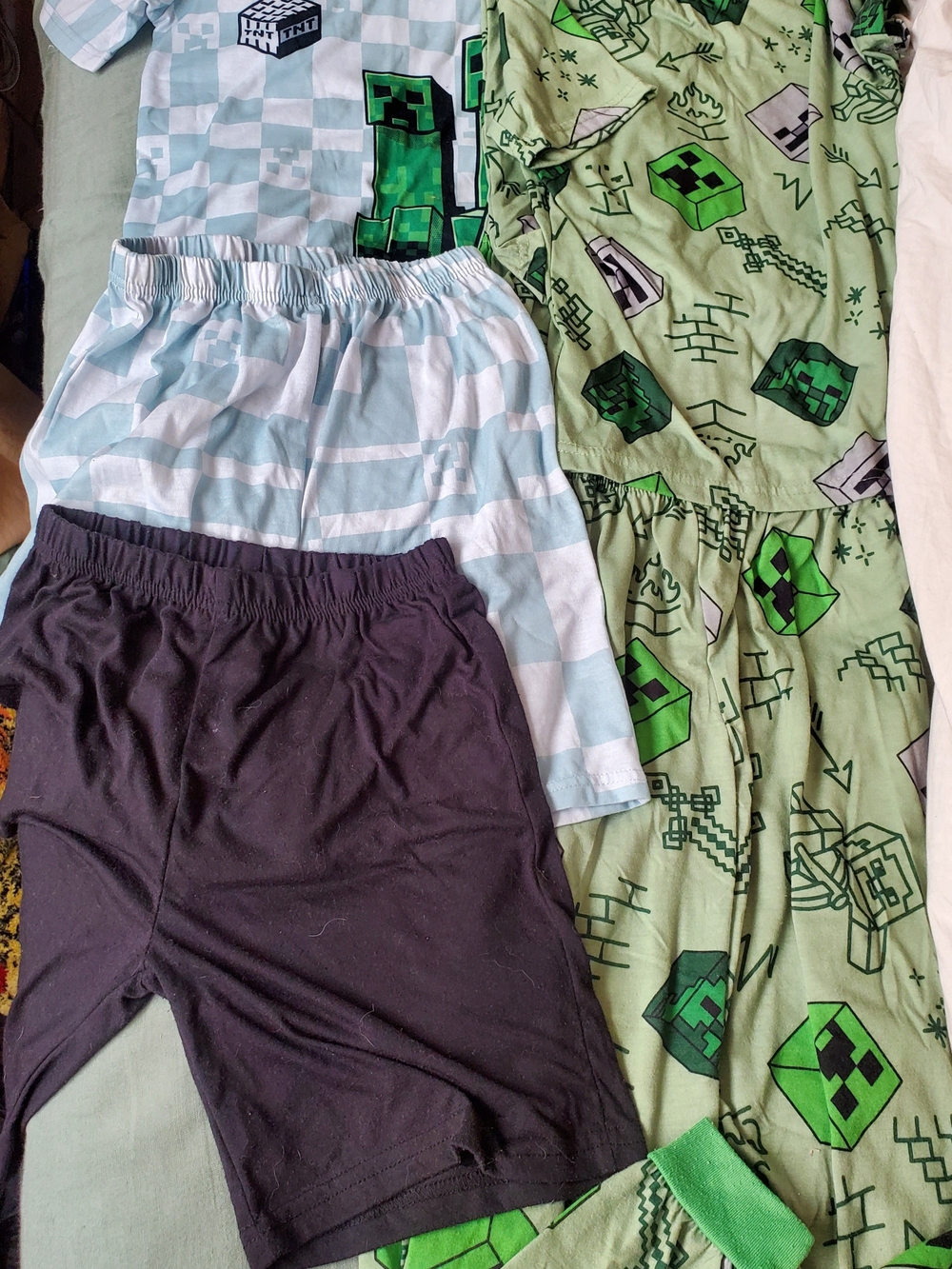 Minecraft Boys Pajama Set Lot Size 6/7 Creeper Sleepwear Shorts Pants 4pc